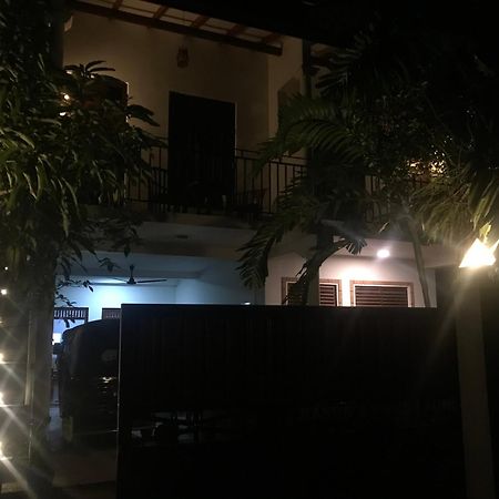 Flip Flop Inn Mirissa Dış mekan fotoğraf