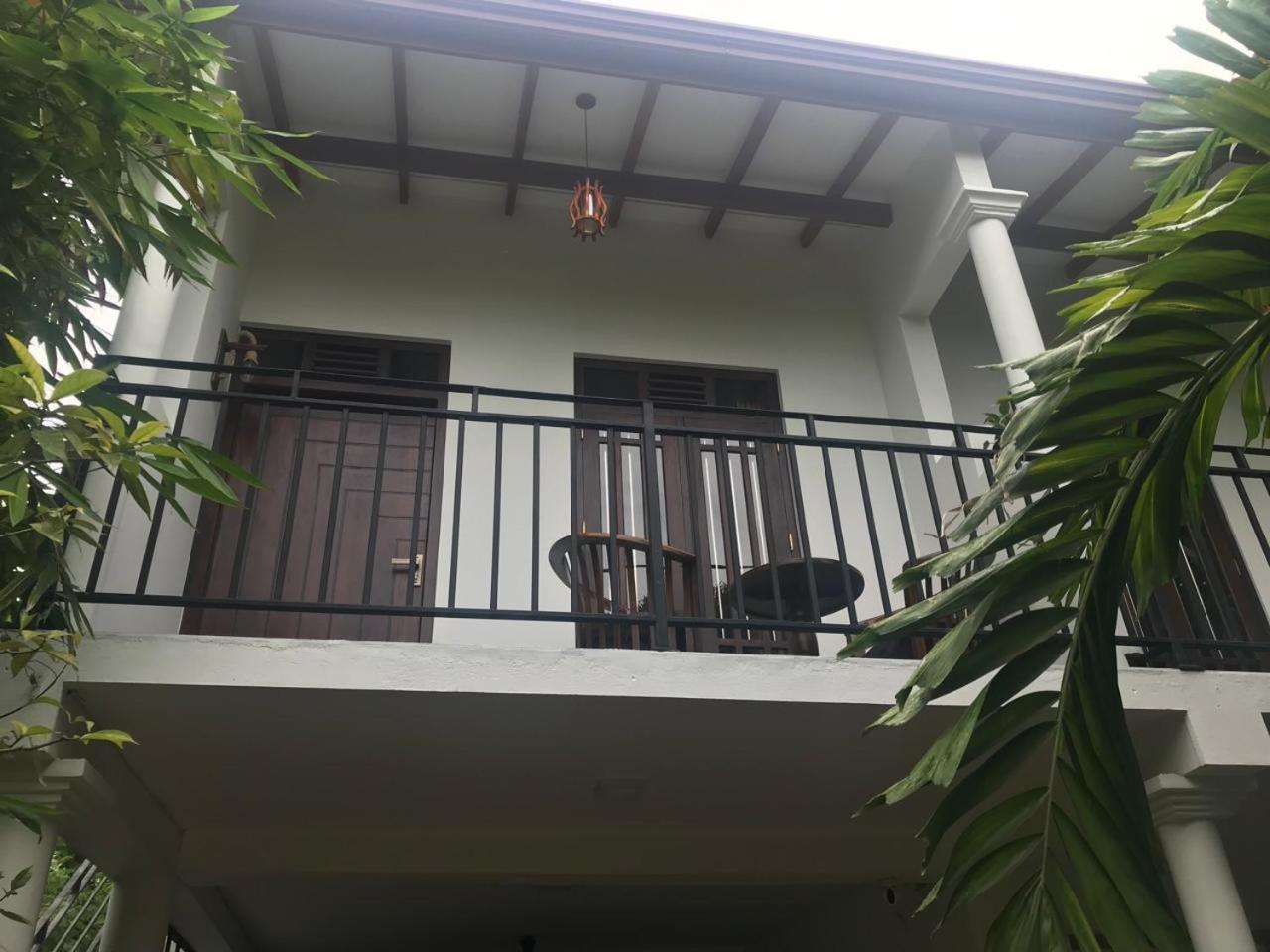 Flip Flop Inn Mirissa Dış mekan fotoğraf