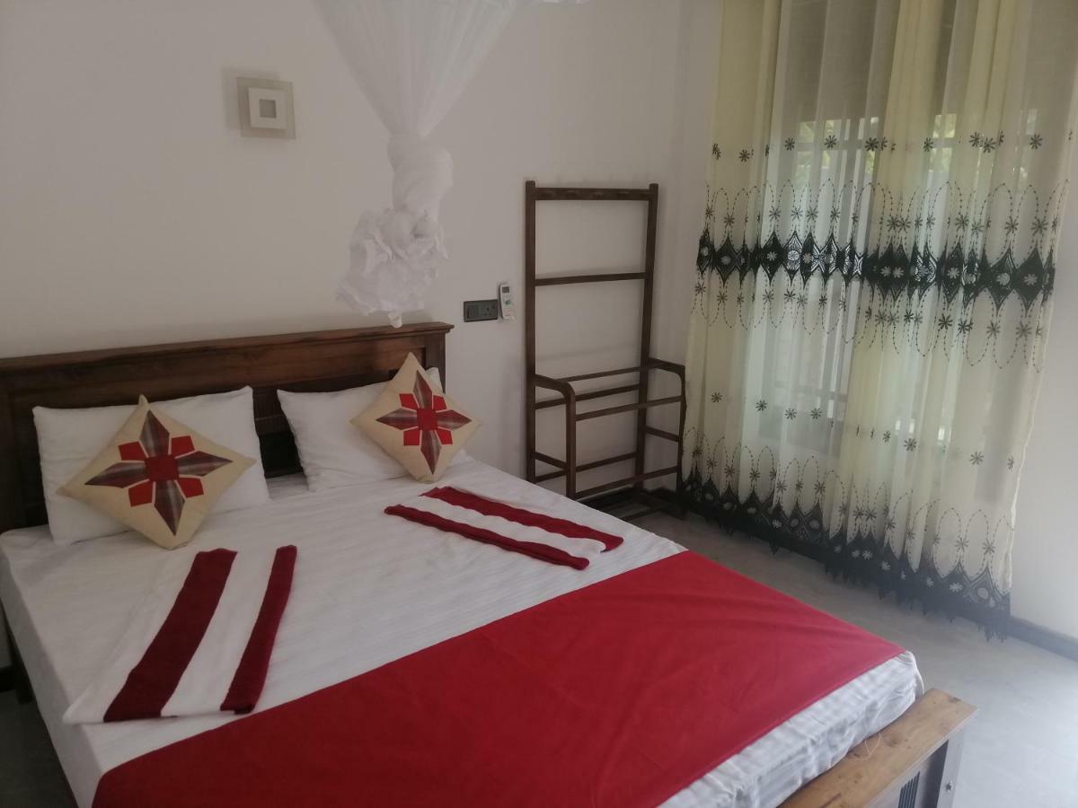Flip Flop Inn Mirissa Dış mekan fotoğraf